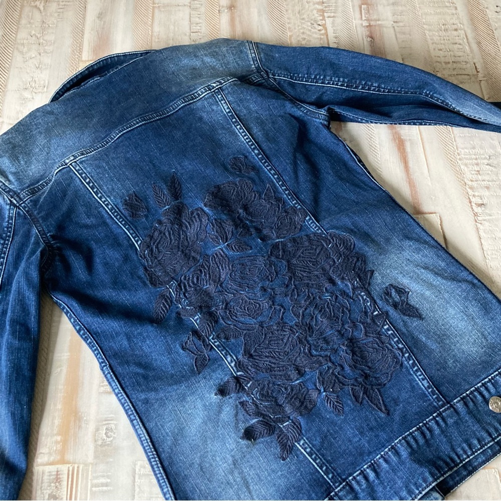 LULAROE Floral Embroidered Jaxon Denim Jacket, Size XS
